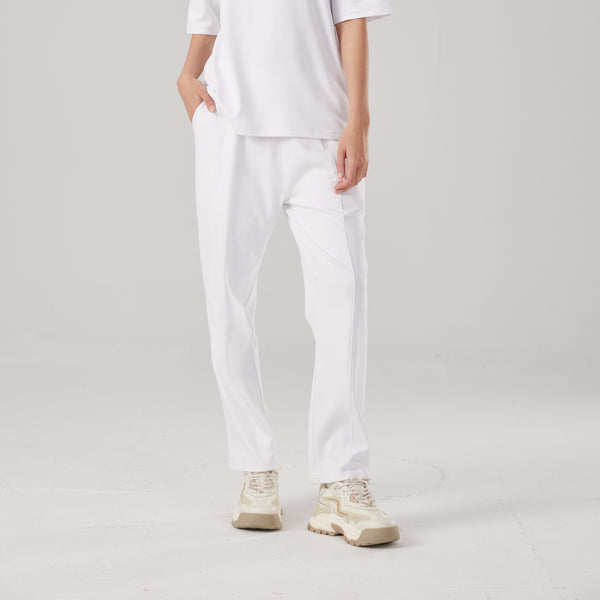 Women's cotton pants with a regular fit